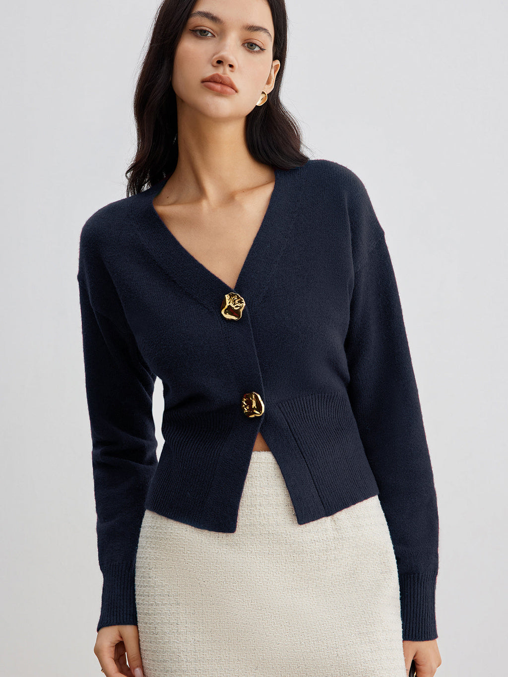 GR | Elegant metal button short cardigan