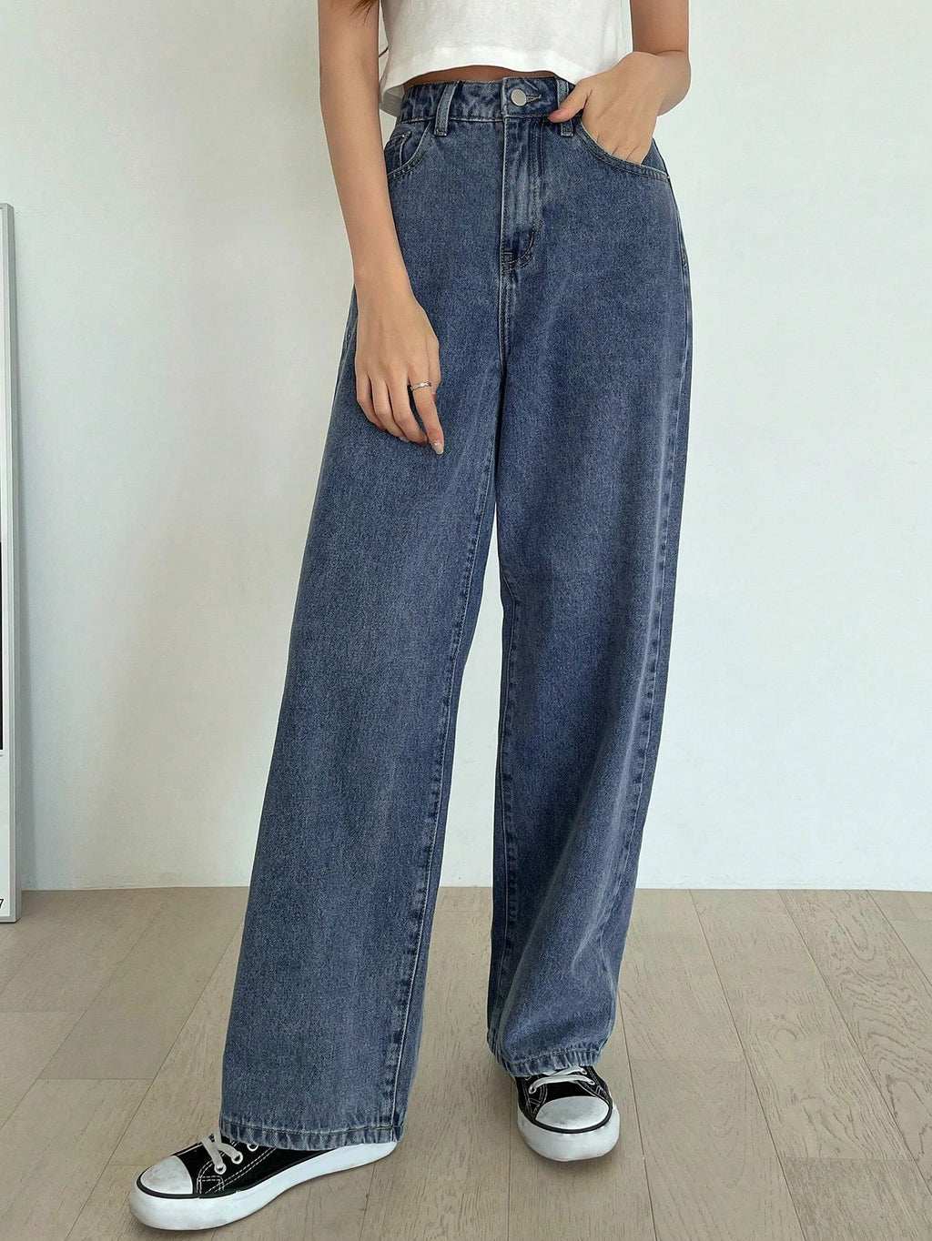 GR | High-waisted washed wide-leg jeans