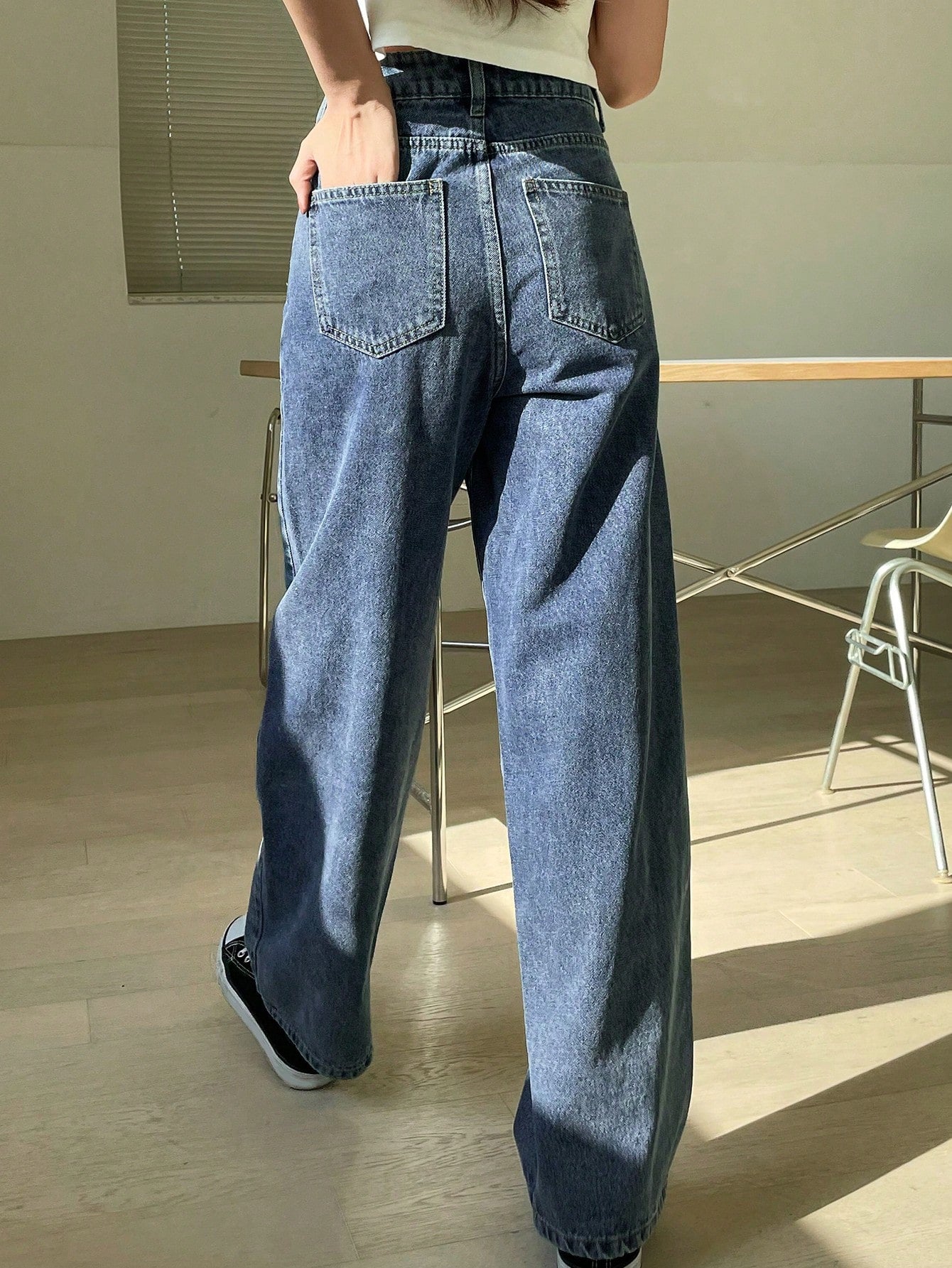 GR | High-waisted washed wide-leg jeans