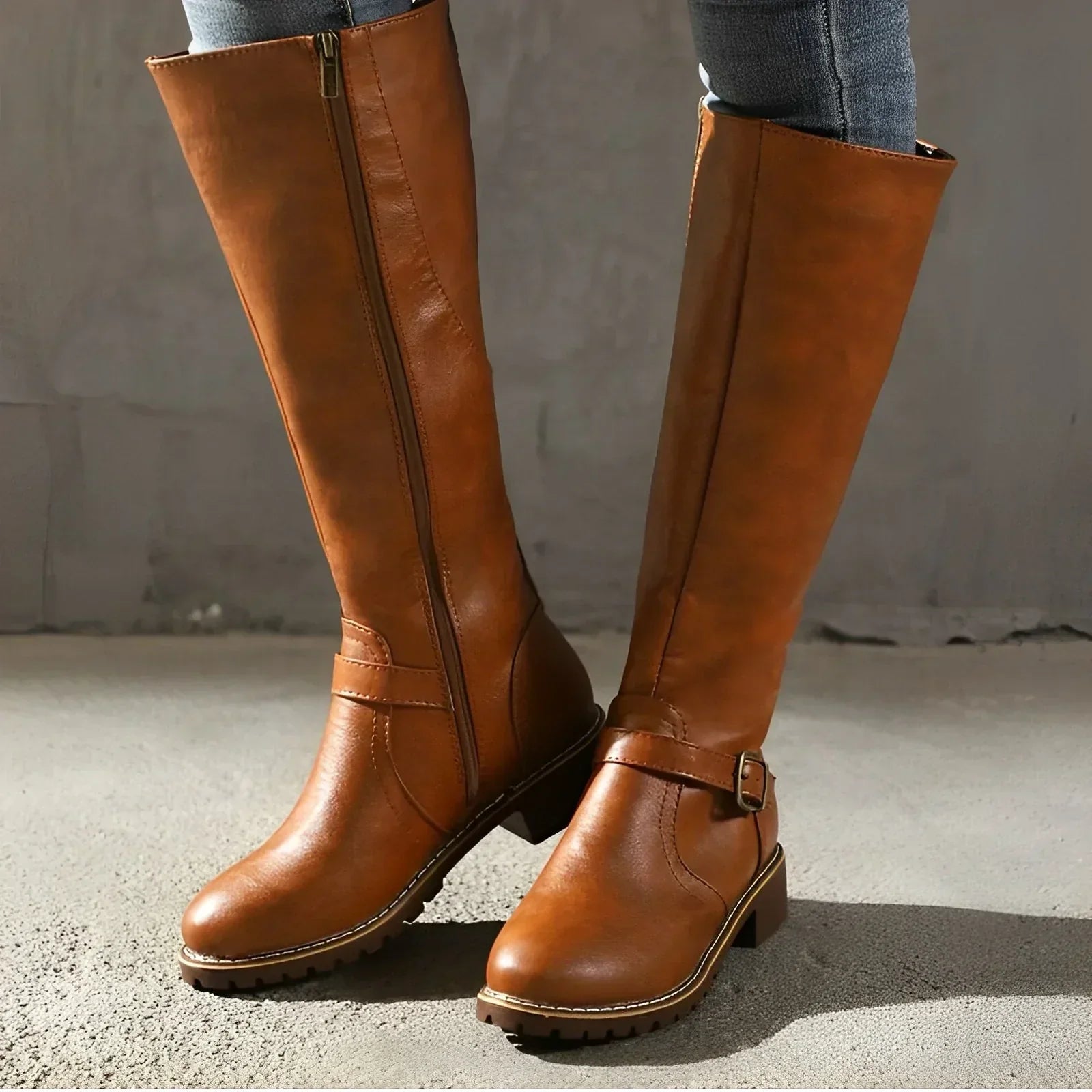 GR | Stylish autumn long boots with metal clasp for women