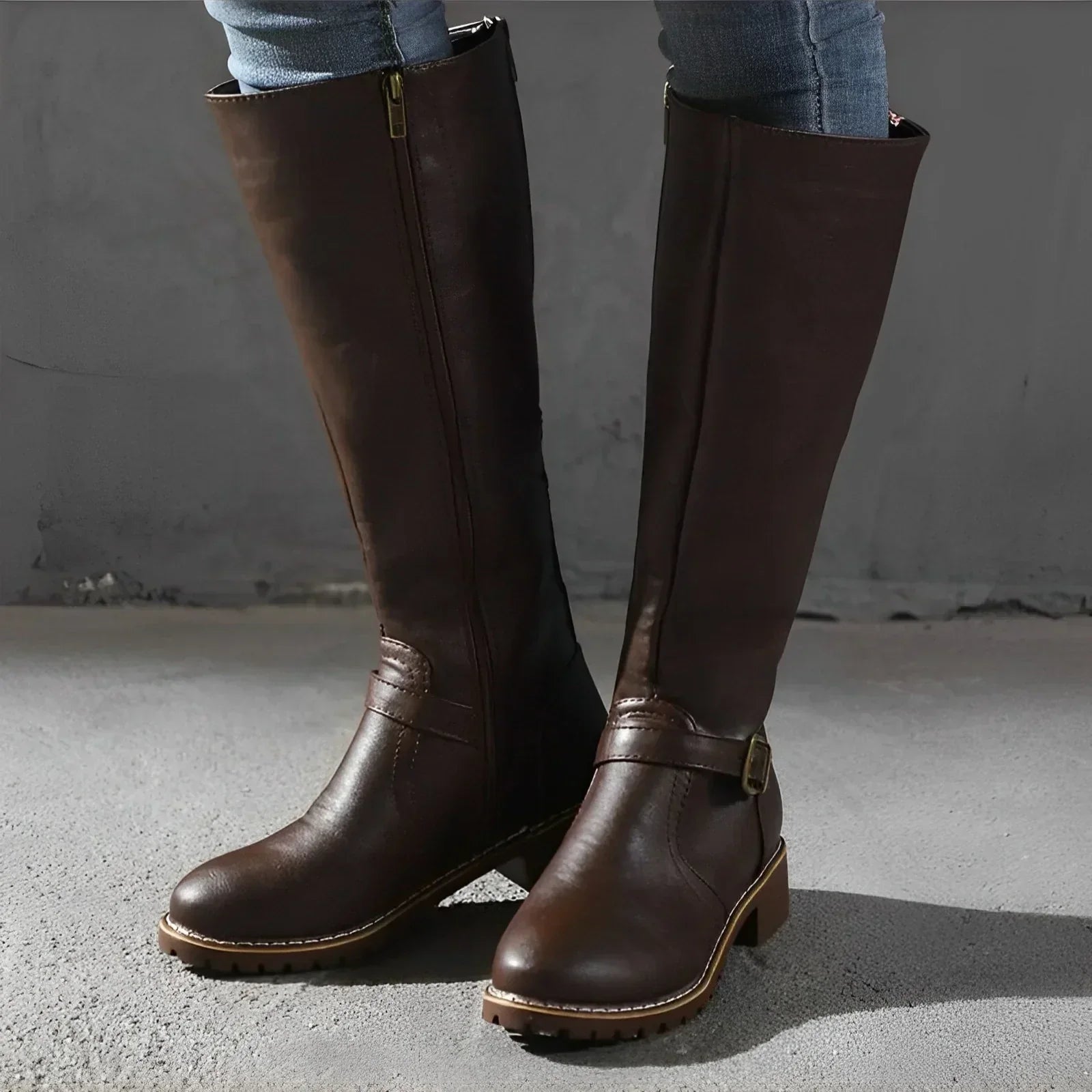 GR | Stylish autumn long boots with metal clasp for women