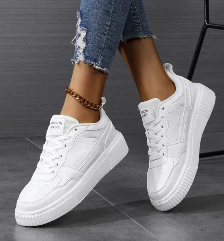 GR | Stylish and comfortable sneakers with a unique design