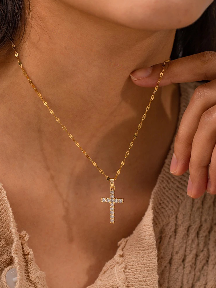 GR | Golden Zirconia Cross Necklace with Pendant for Women
