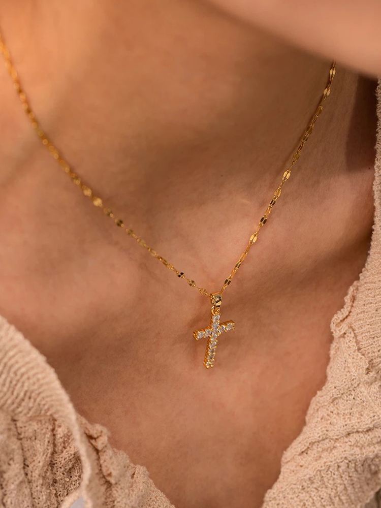 GR | Golden Zirconia Cross Necklace with Pendant for Women