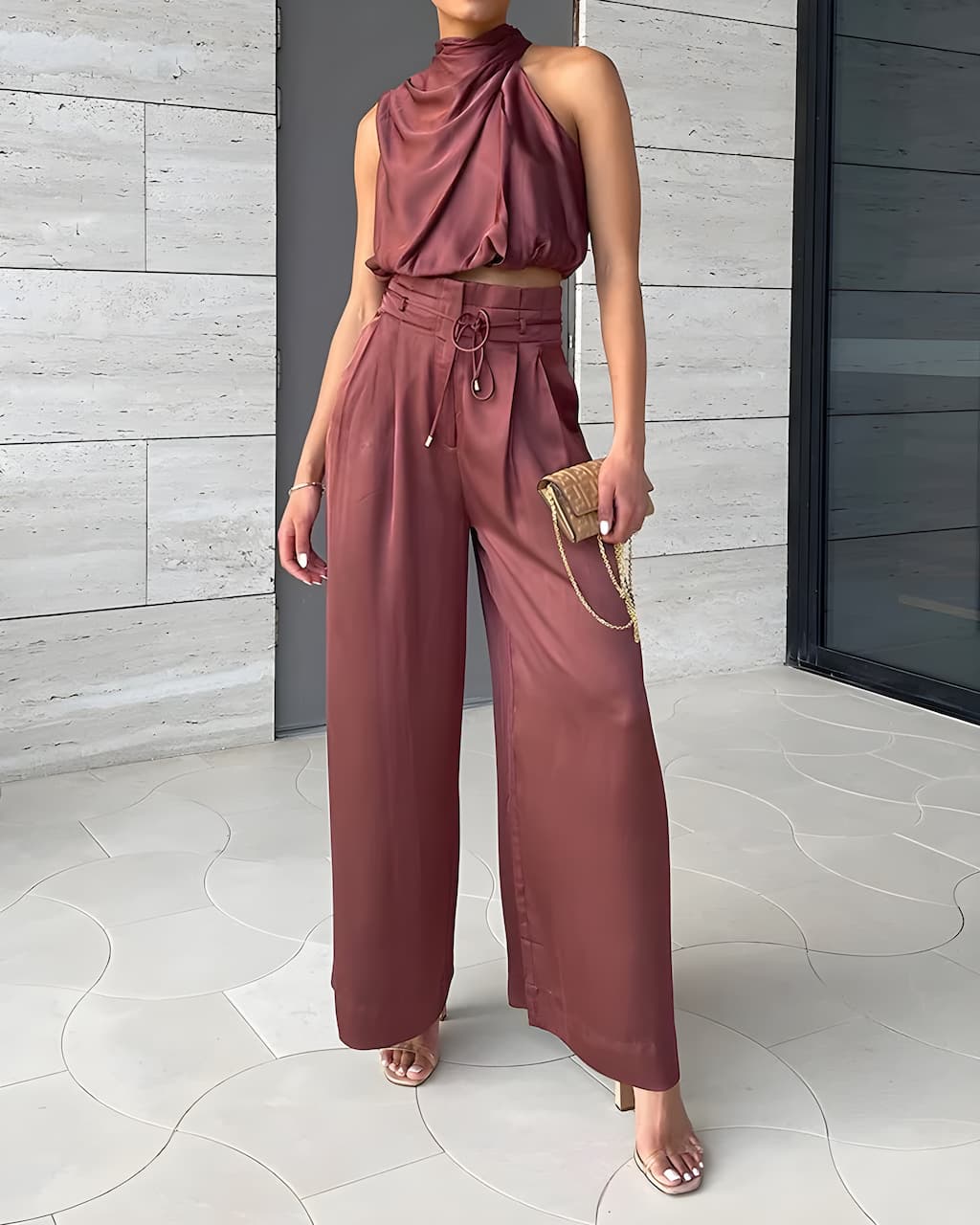 Amarique™ - Solid-color top with halter neck and wide-leg pants