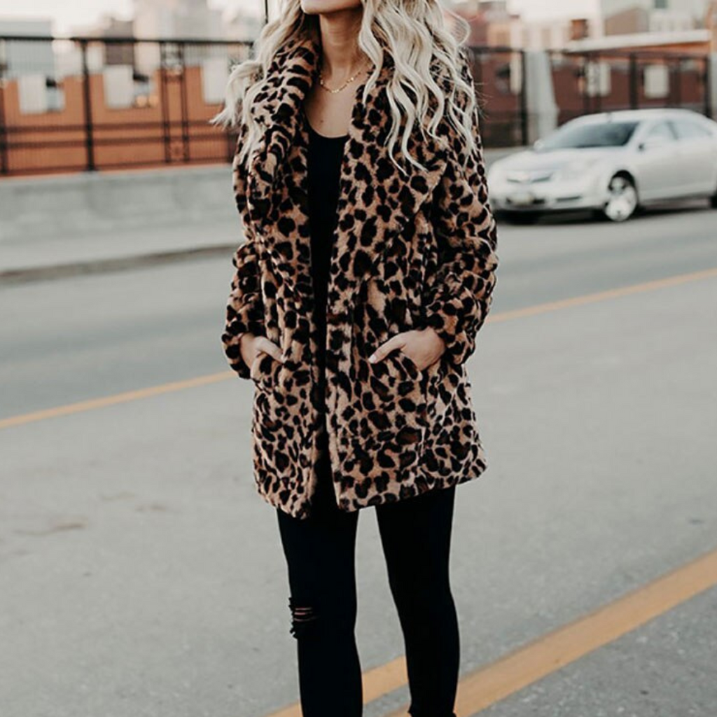 GR - Women's leopard print coat for bold winter fashion
