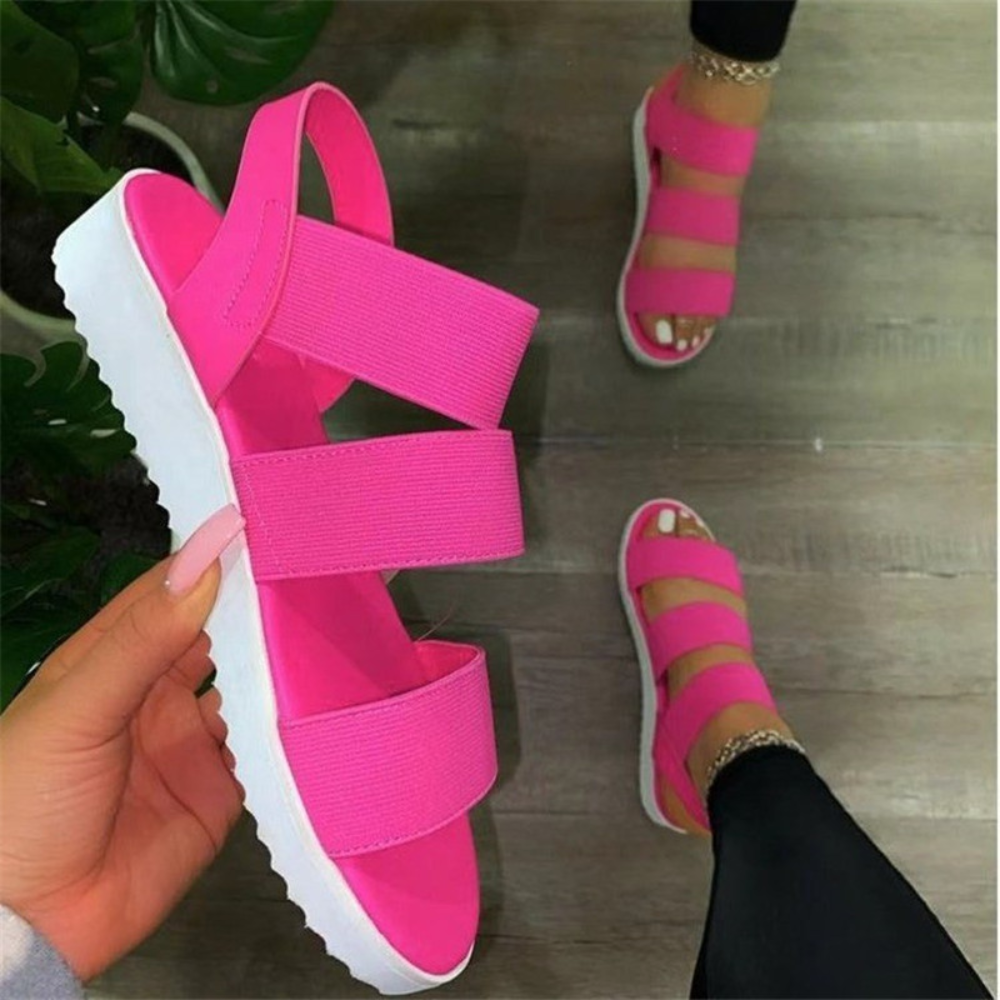 GR | Elegant and comfortable women's sandals with sophisticated straps