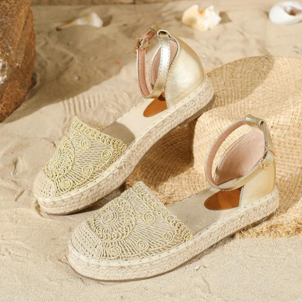 GR | Elegant and sophisticated women's sandals for every occasion