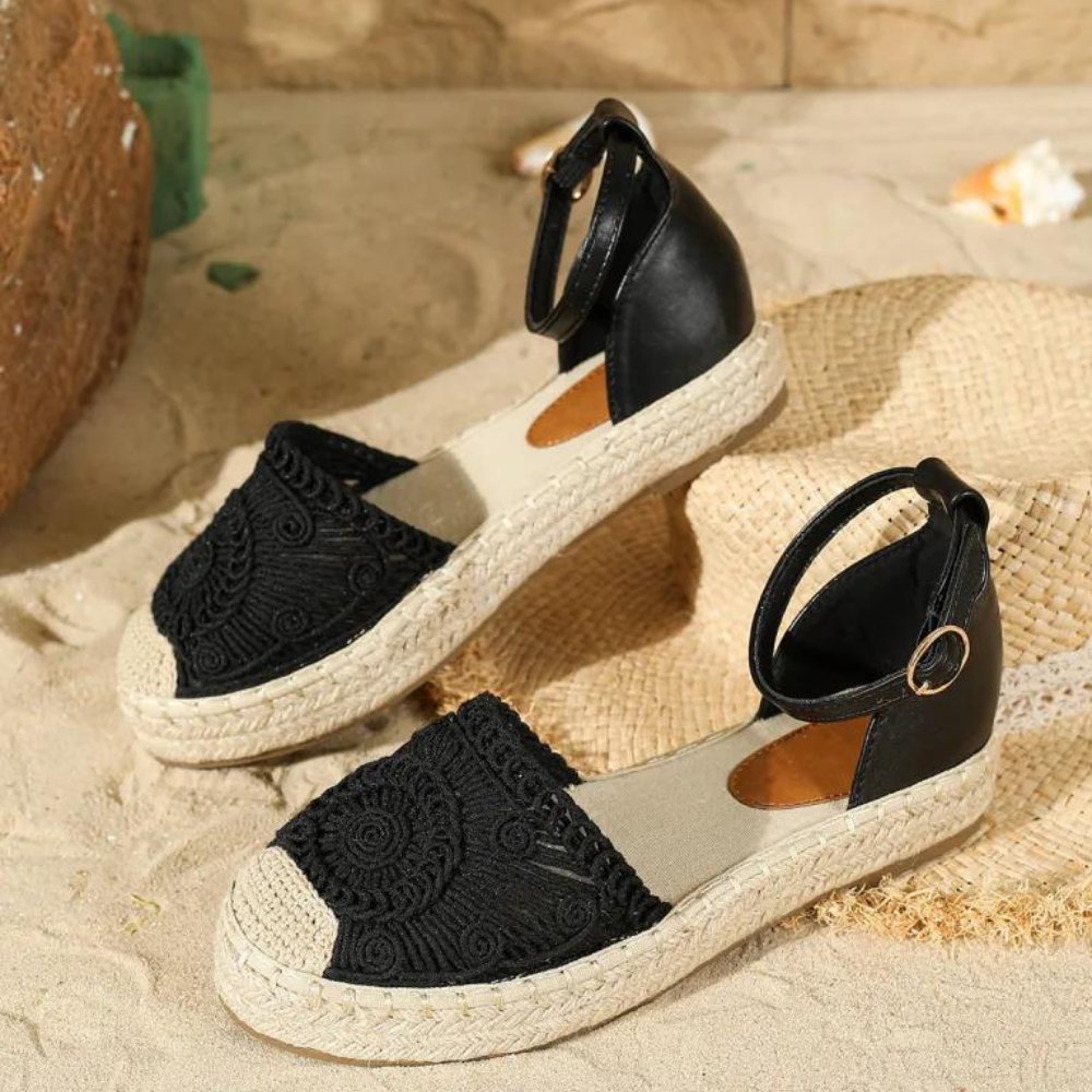 GR | Elegant and sophisticated women's sandals for every occasion