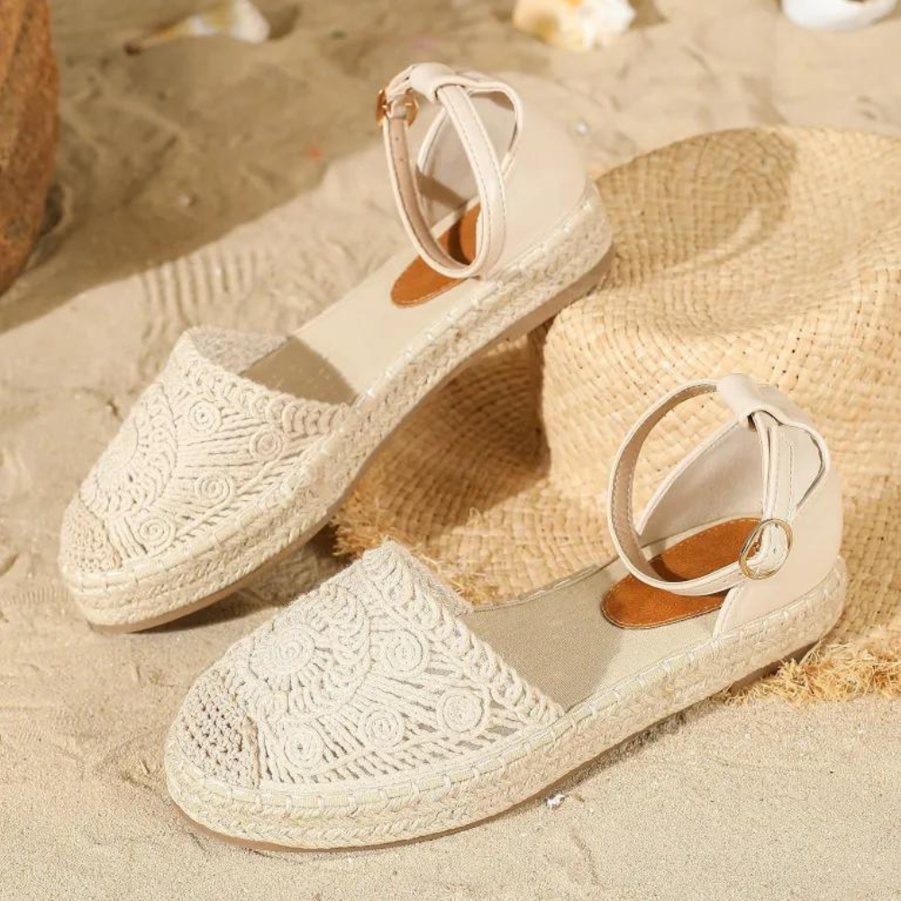 GR | Elegant and sophisticated women's sandals for every occasion