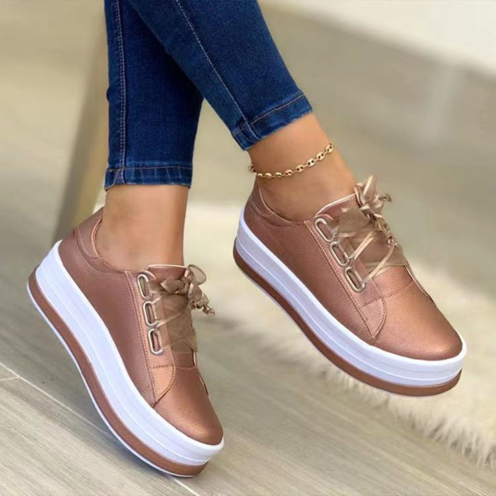 GR | Comfortable and stylish leather women's sneakers