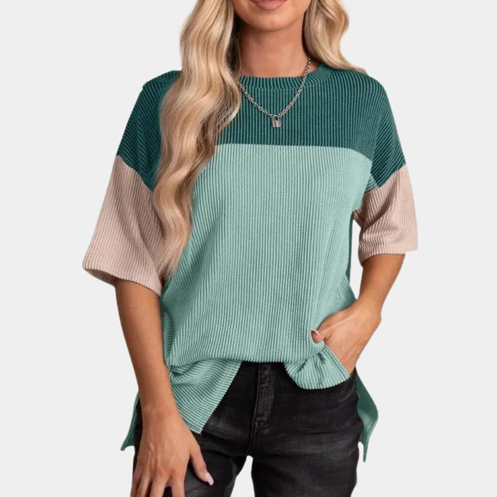 GR | Stylish, loose-fitting T-shirt for women