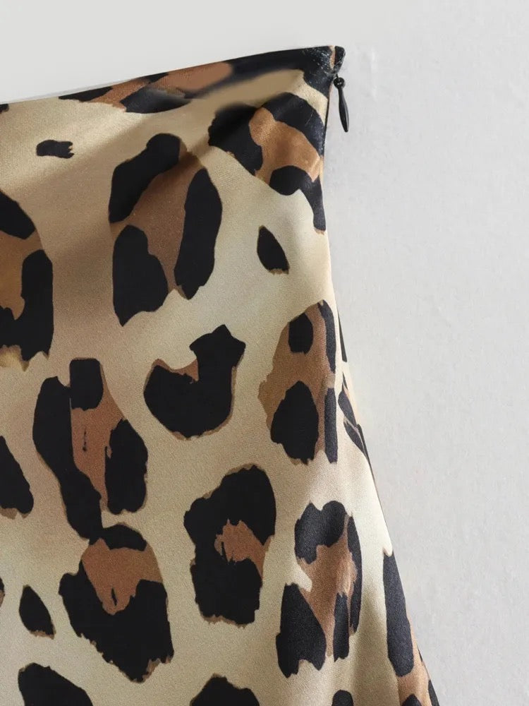 GR | Leopard print satin skirt