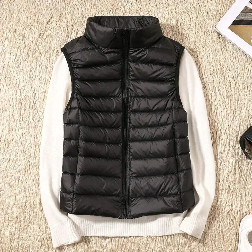 GR | Lightweight women's vest for comfort and style