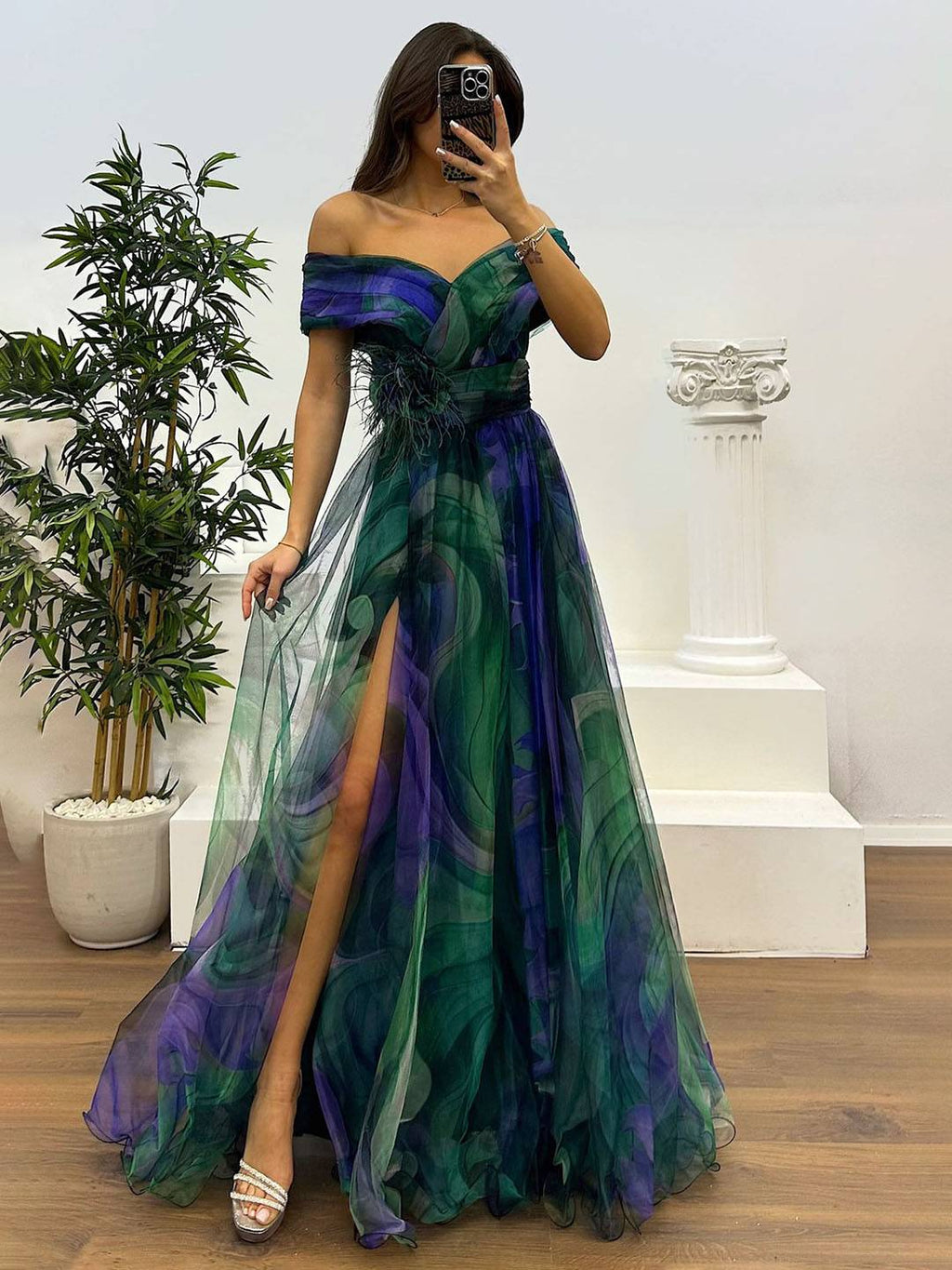 GR | Herrliches Langes Kleid aus Bedrucktem Tüll mit Floralem Bootsausschnitt, Schlitzseite, Ärmellos, Elegant, Vintage, Abendkleid für Frauen