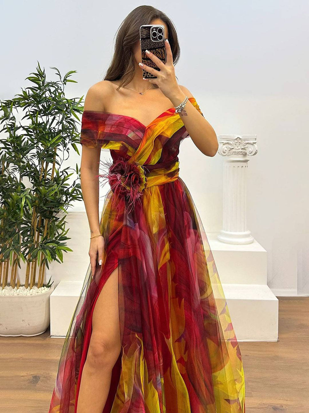 GR | Herrliches Langes Kleid aus Bedrucktem Tüll mit Floralem Bootsausschnitt, Schlitzseite, Ärmellos, Elegant, Vintage, Abendkleid für Frauen
