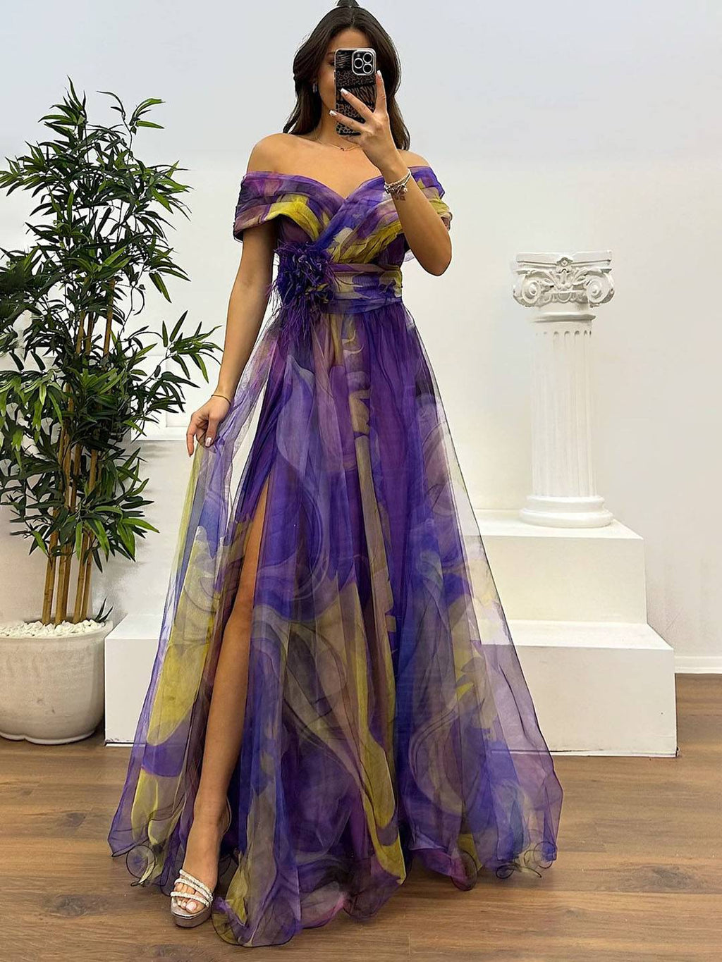 GR | Herrliches Langes Kleid aus Bedrucktem Tüll mit Floralem Bootsausschnitt, Schlitzseite, Ärmellos, Elegant, Vintage, Abendkleid für Frauen