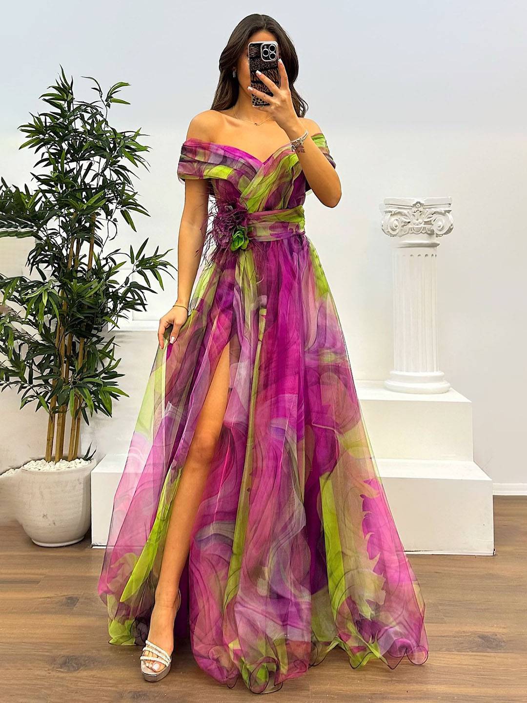 GR | Herrliches Langes Kleid aus Bedrucktem Tüll mit Floralem Bootsausschnitt, Schlitzseite, Ärmellos, Elegant, Vintage, Abendkleid für Frauen