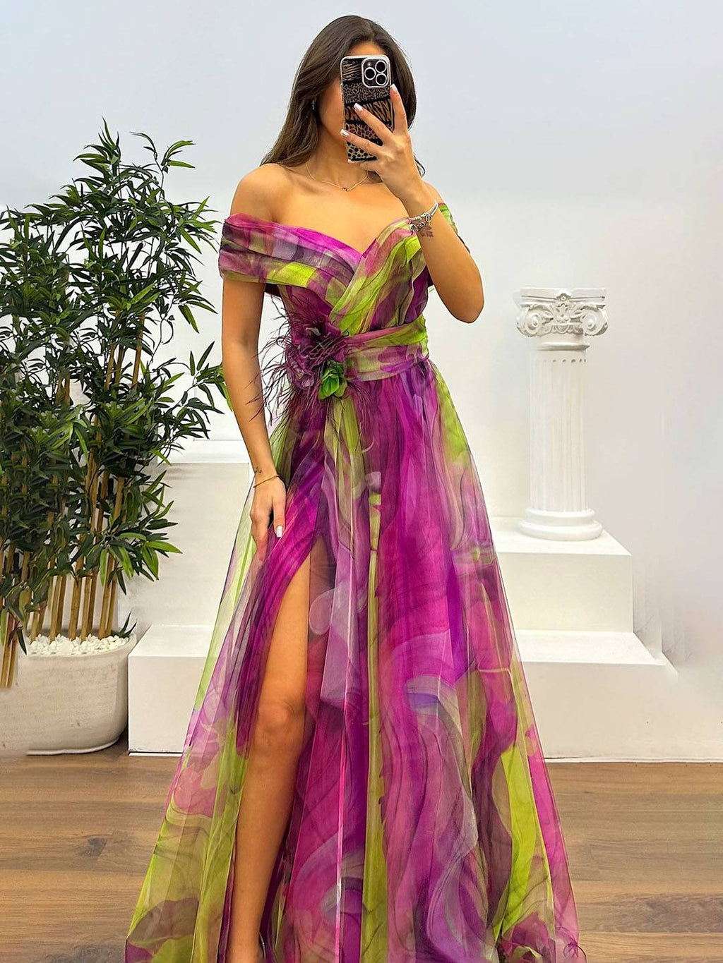 GR | Herrliches Langes Kleid aus Bedrucktem Tüll mit Floralem Bootsausschnitt, Schlitzseite, Ärmellos, Elegant, Vintage, Abendkleid für Frauen