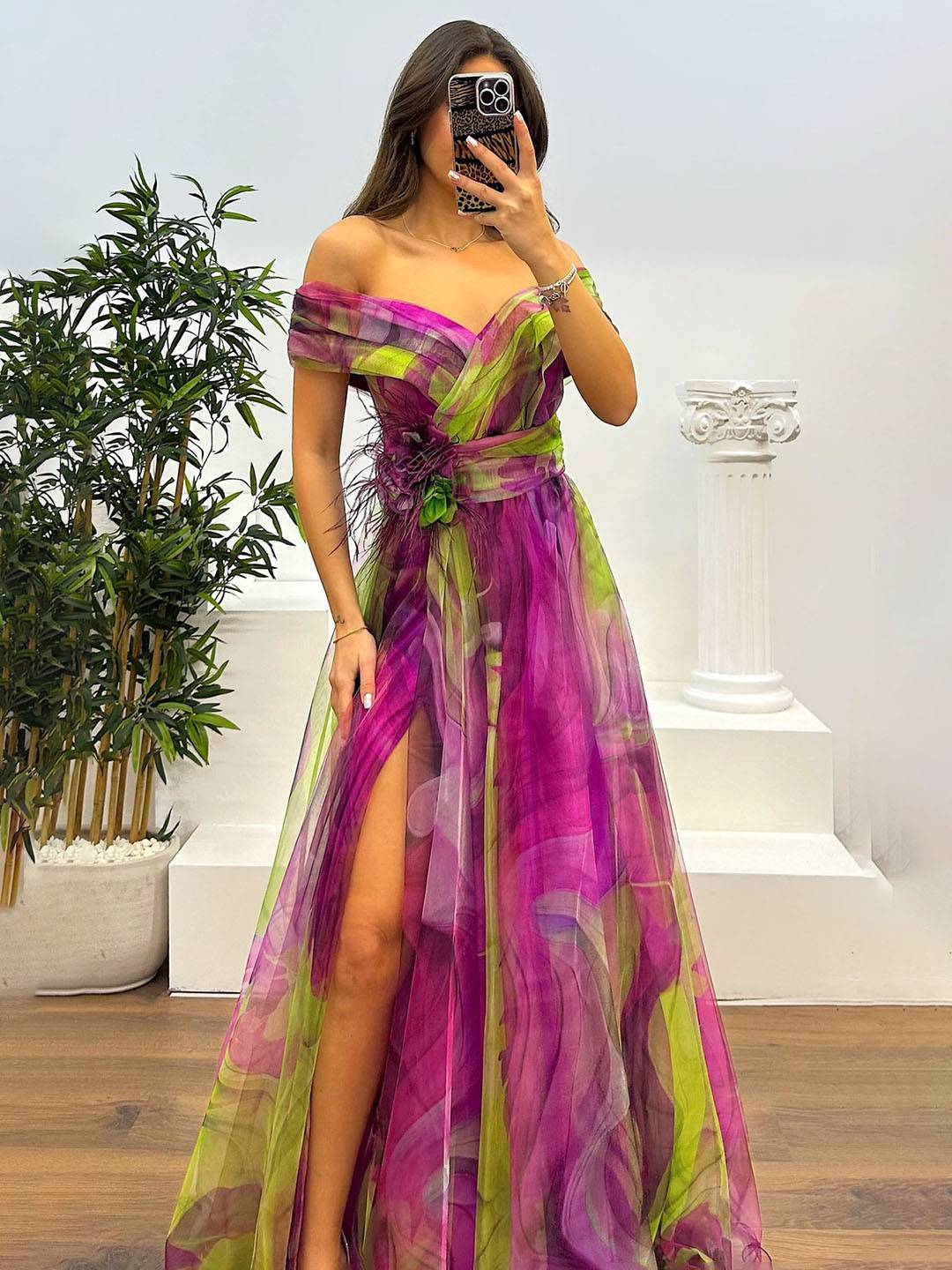 GR | Herrliches Langes Kleid aus Bedrucktem Tüll mit Floralem Bootsausschnitt, Schlitzseite, Ärmellos, Elegant, Vintage, Abendkleid für Frauen