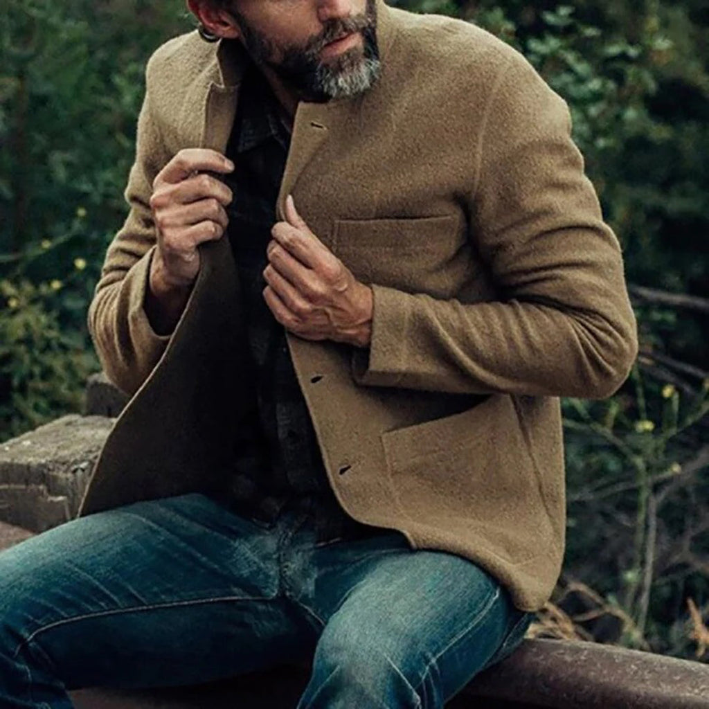 GR | Jackets with multiple pockets