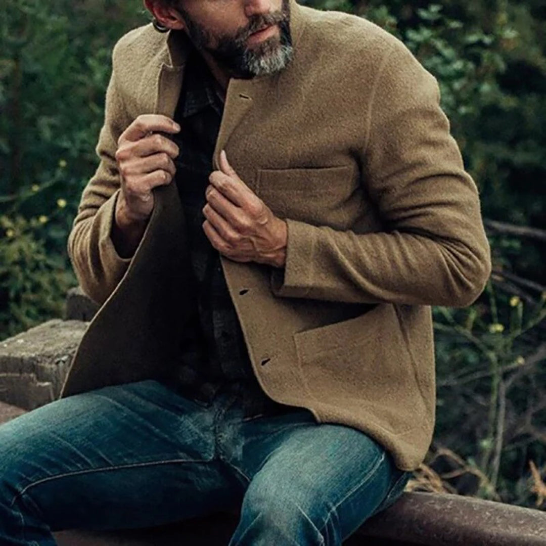 GR | Jackets with multiple pockets