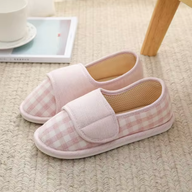 GR | Women's Diabetic Slippers with Adjustable Closure