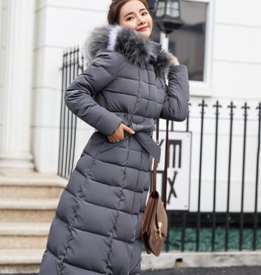 Long coat with fur collar