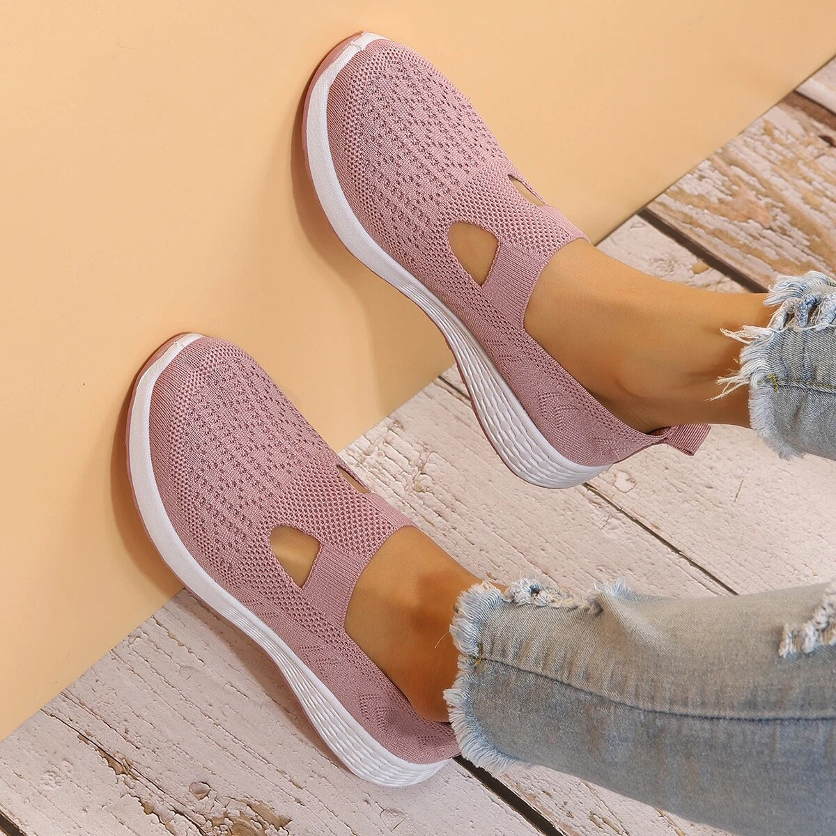 GR | Orthopedic shoes made of mesh