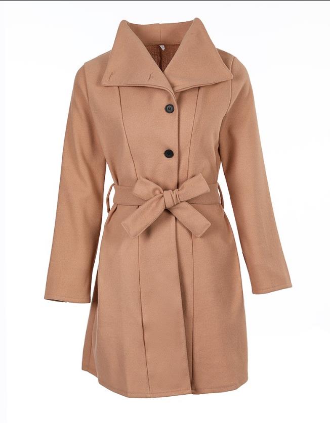 GR Winter Trend: Elegant women's coat with belt