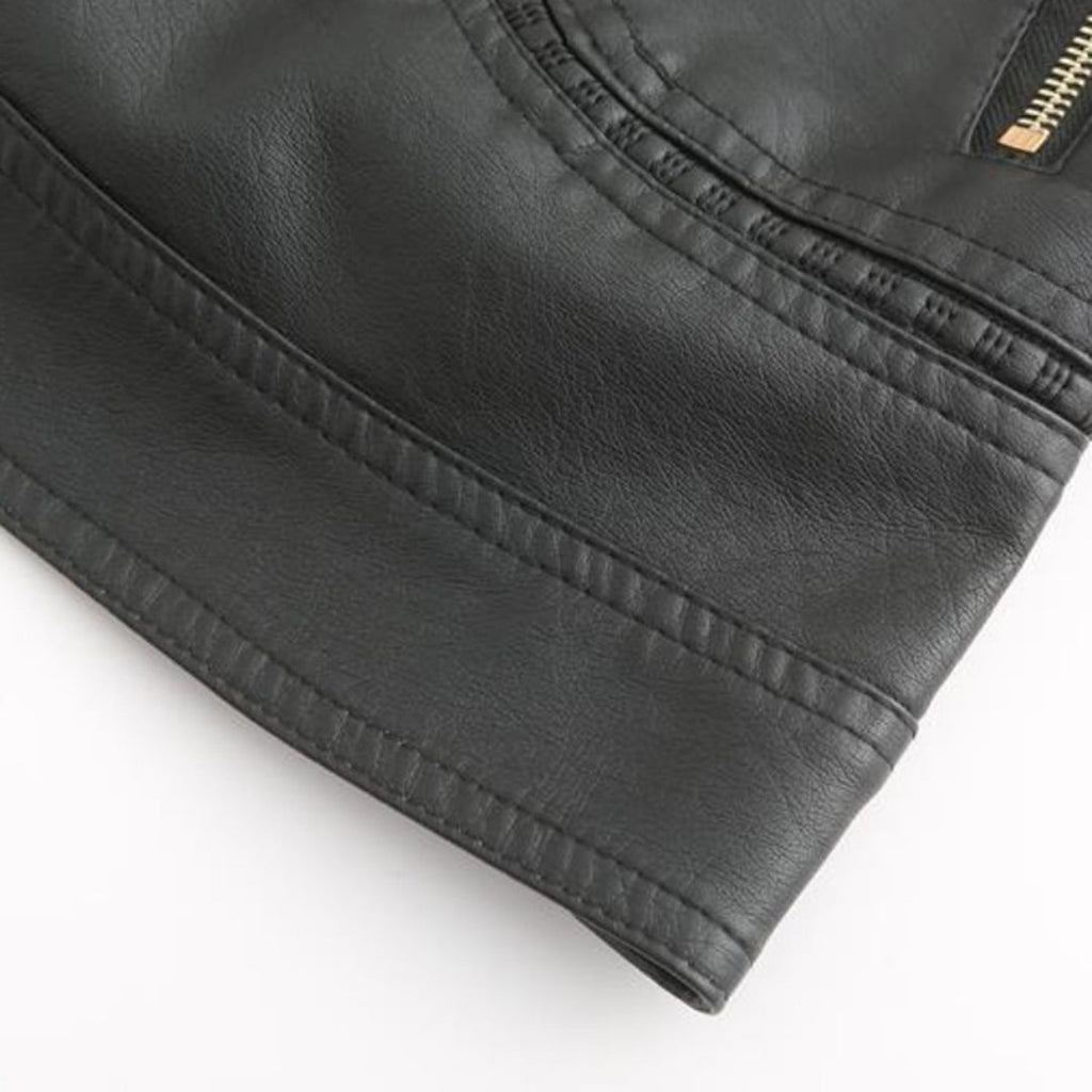 GR | Elegant leather jacket for women