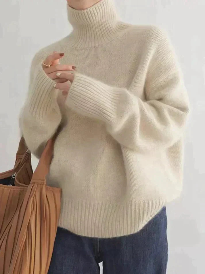 Elegant cashmere roll-neck sweater