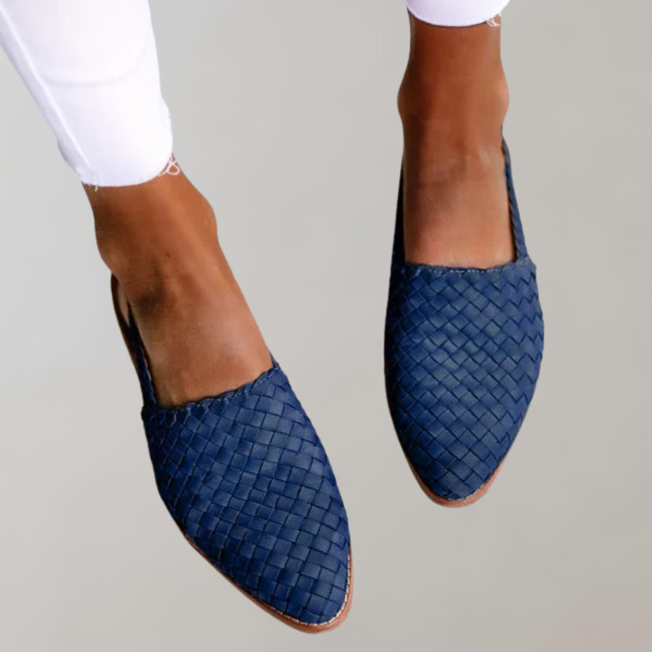 GR - Flat sandal with low heel | Loafer sandal with strap at the back