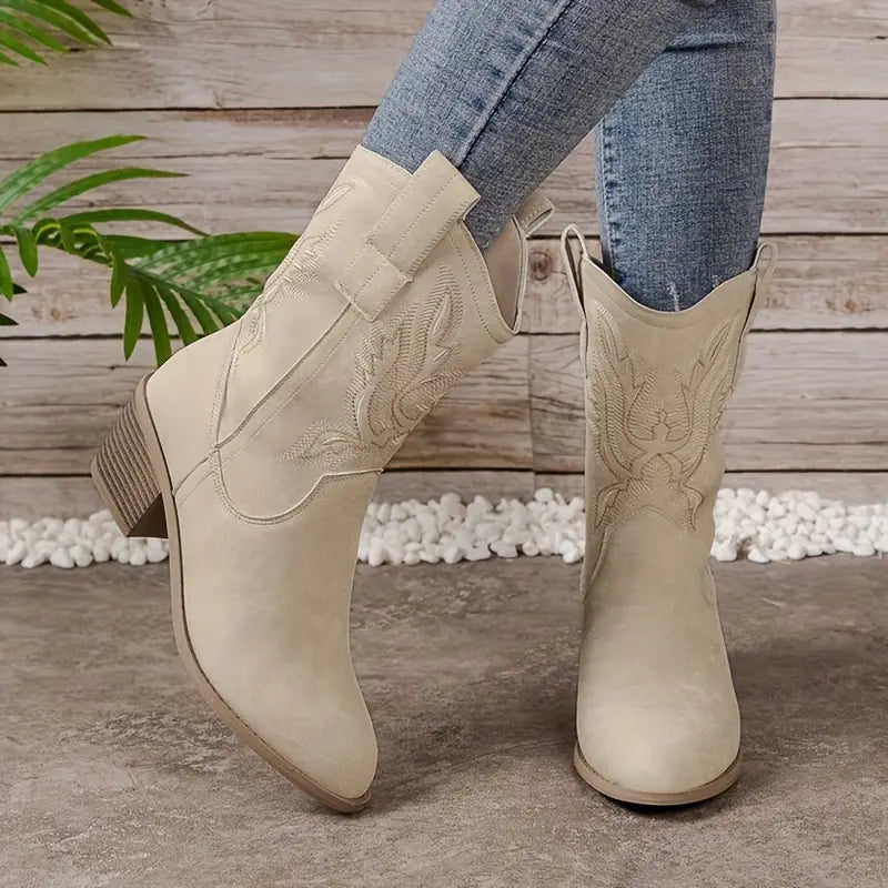 GR | Women's boots with mid-height shaft and block heel