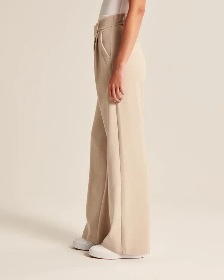 Effortless tailored wide-leg trousers 