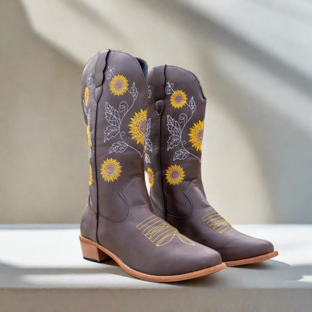 GR | High Cowboy Boots with Sunflower Print