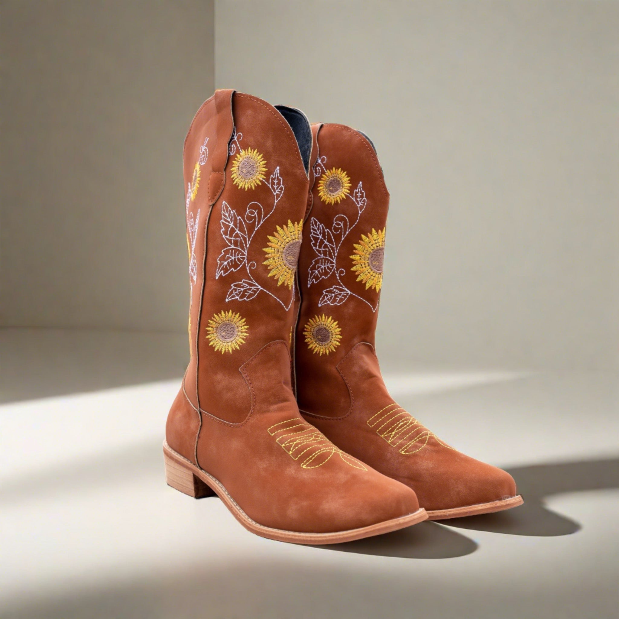GR | High Cowboy Boots with Sunflower Print