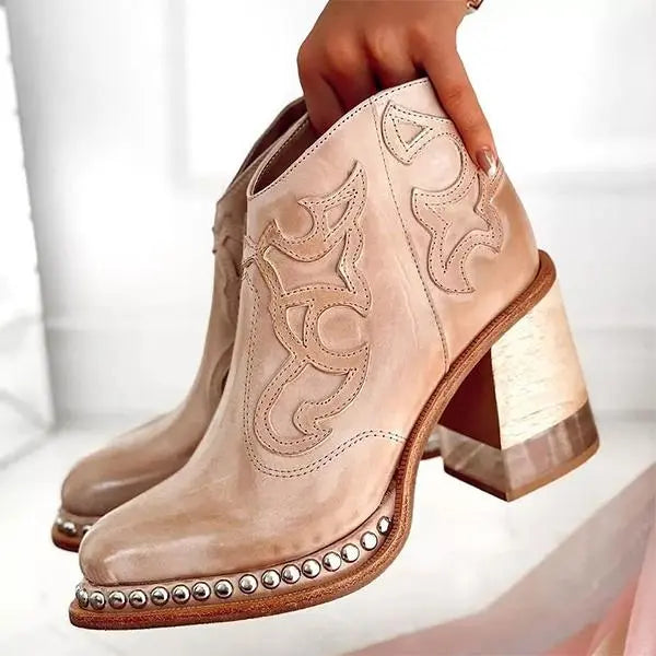 GR | Norwich embroidered leather boots