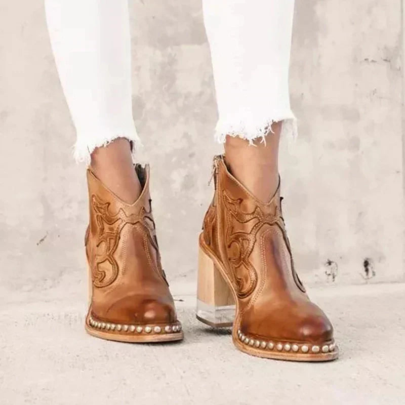 GR | Norwich embroidered leather boots