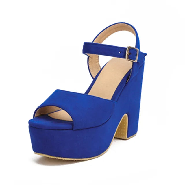 GR | Trendy sandals with block heels