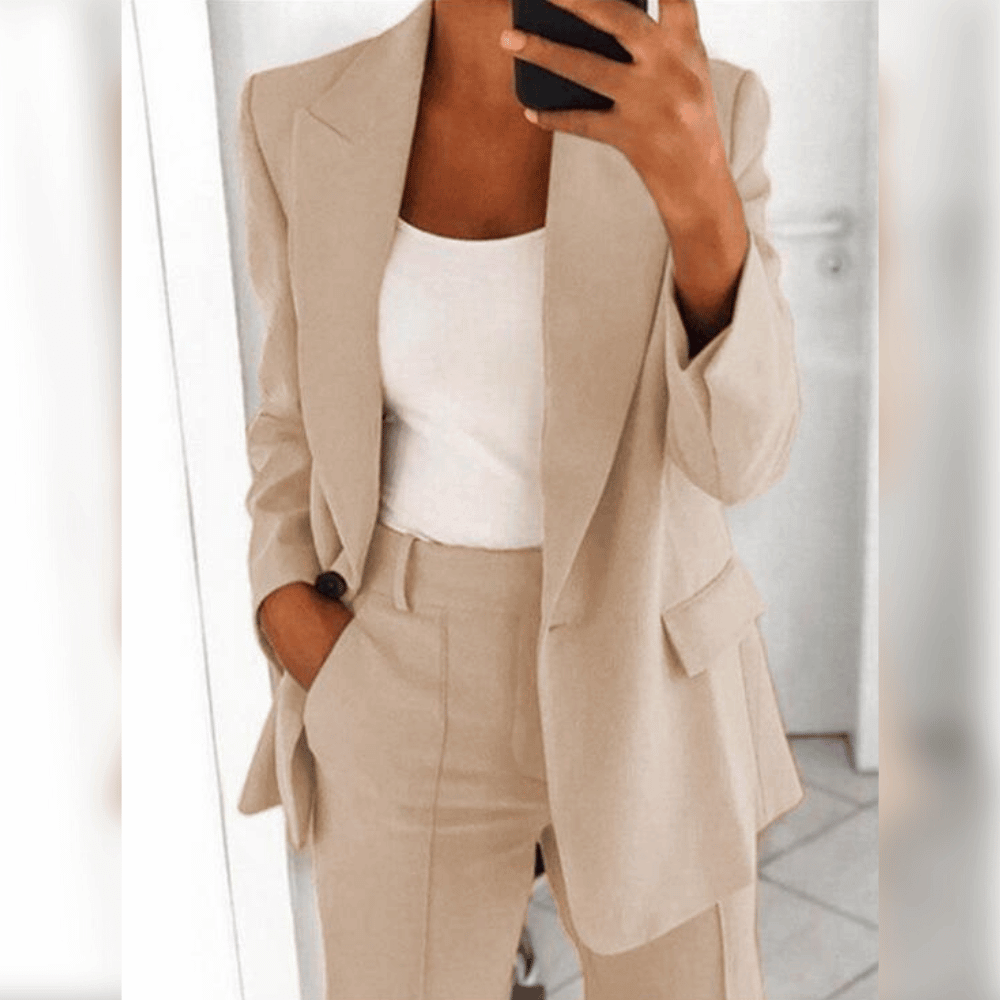 GR | Elegant & Comfortable Suit