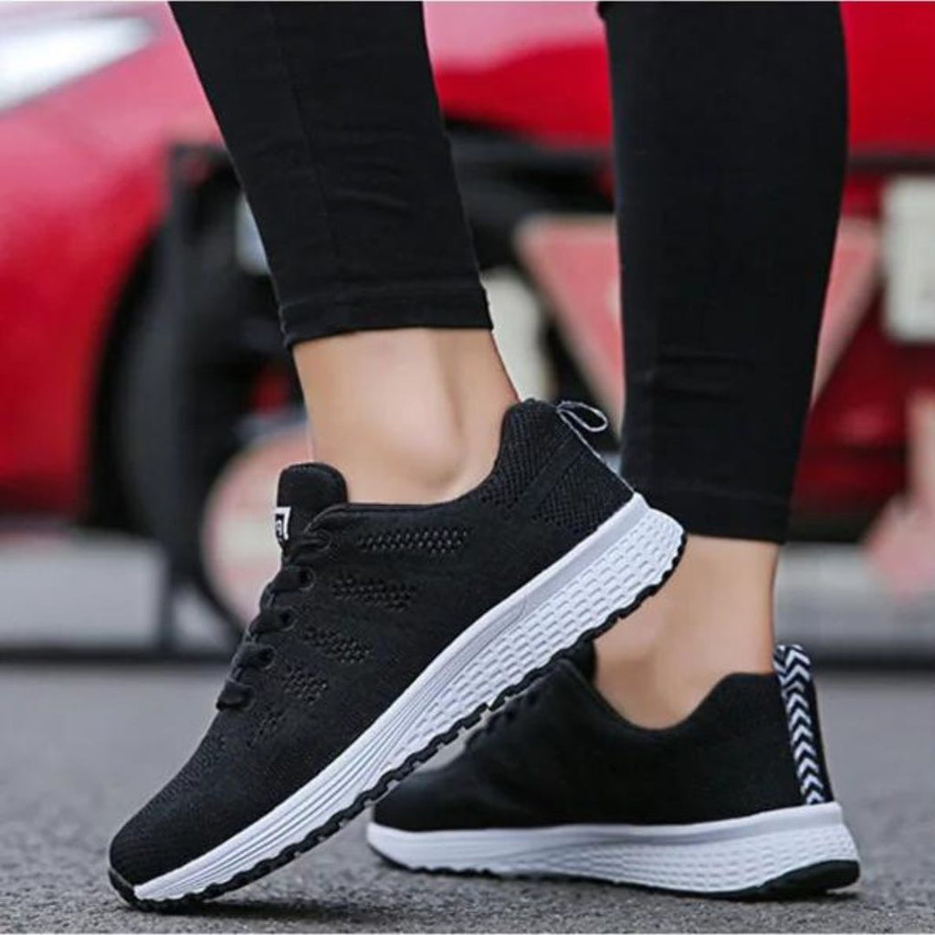 GR - Lightweight, flexible training shoes | Performance sneakers with cushioned sole
