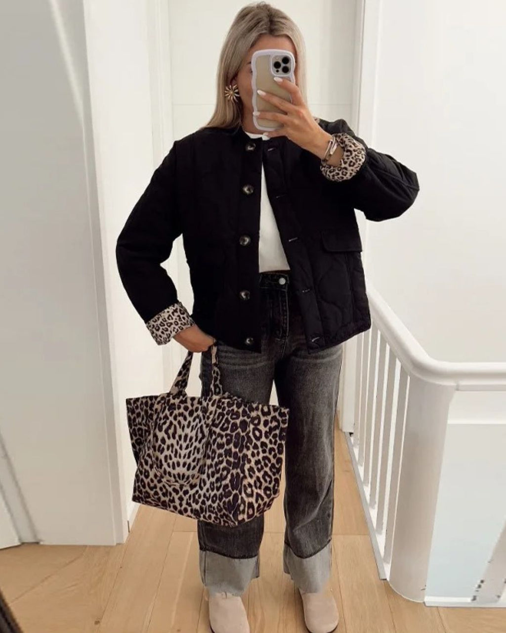 GR | Trendy jacket with leopard print lining