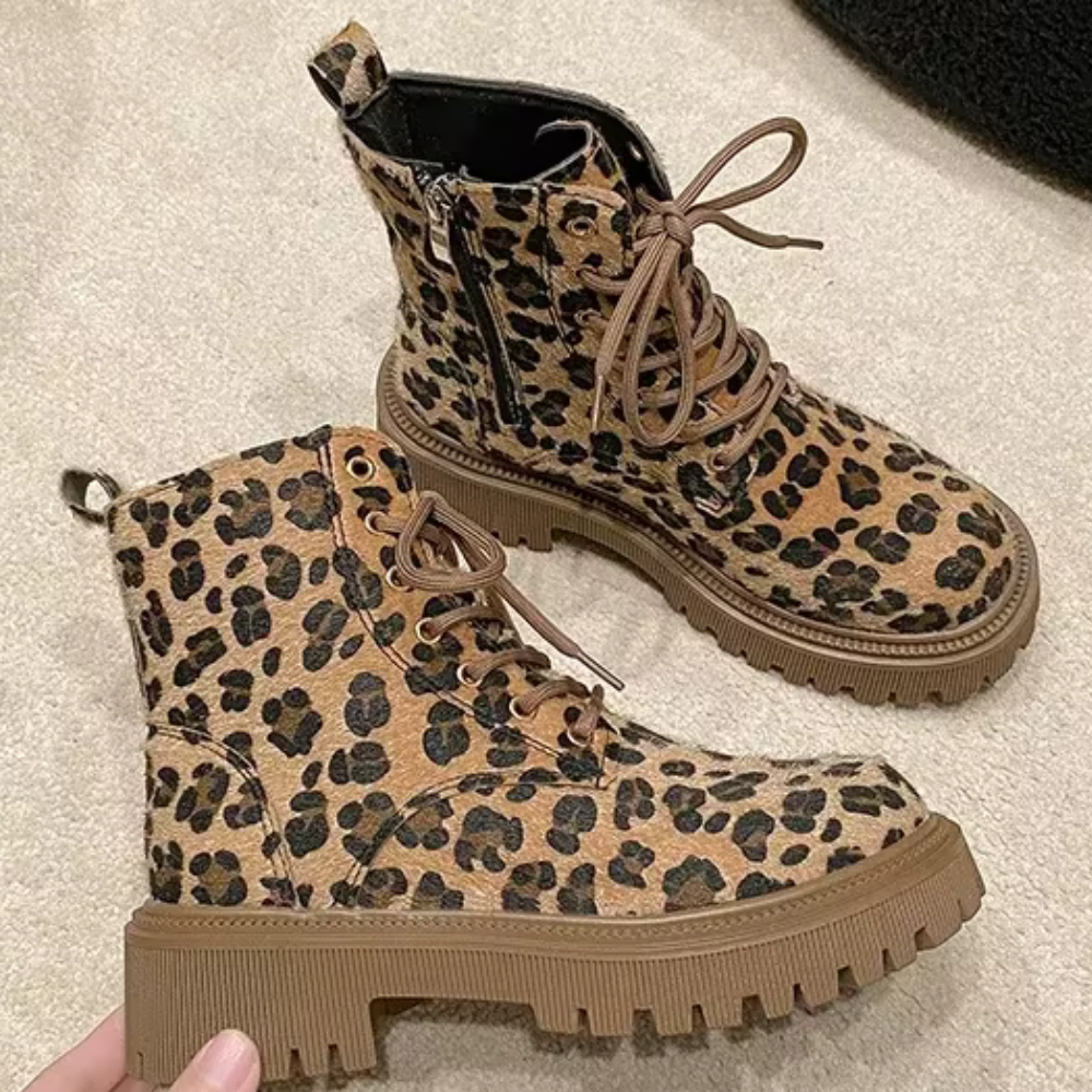 GR | Fashionable boots for women