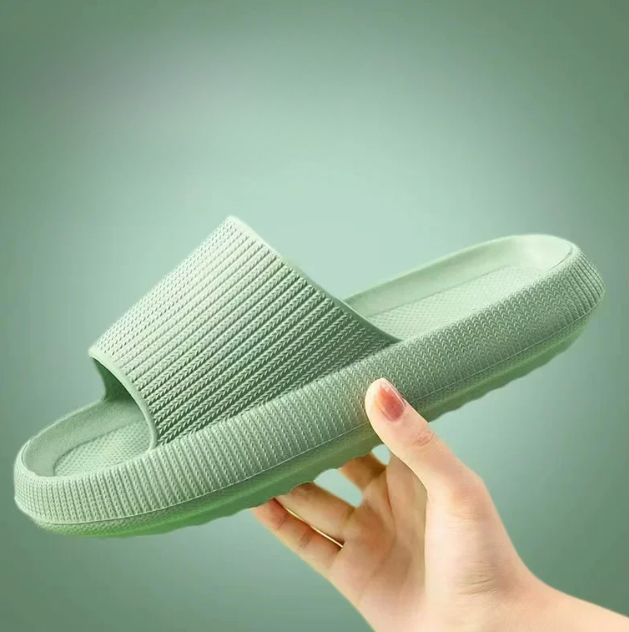 GR | Soft, comfortable beach slippers