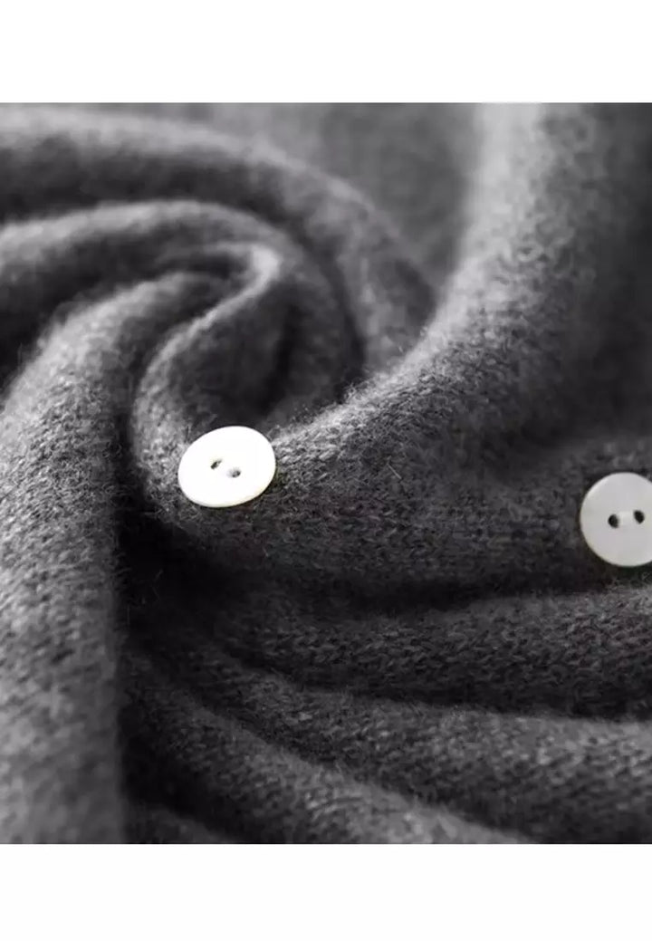 GR | Weiche Strickjacke Mit Elegantem Knopfverschluss