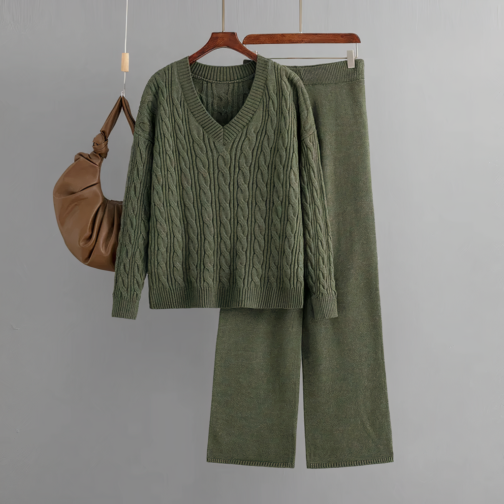 GR - Fashionable set with V-neck