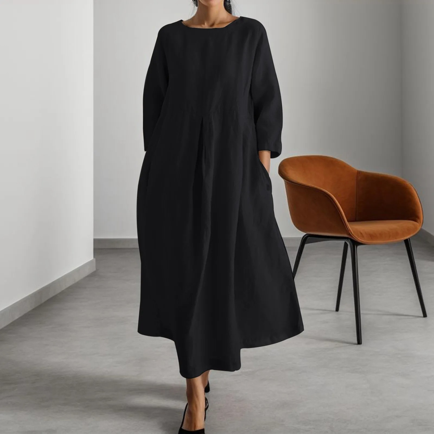 GR | Simple linen dress with a round neckline
