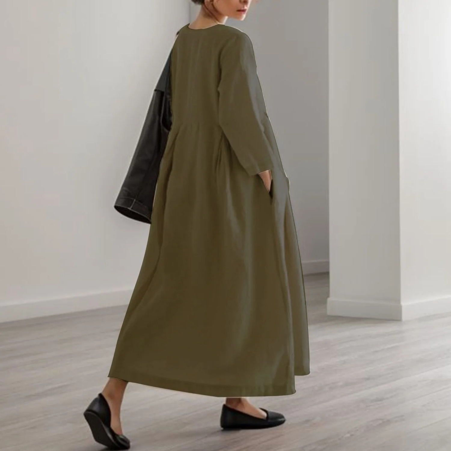 GR | Simple linen dress with a round neckline