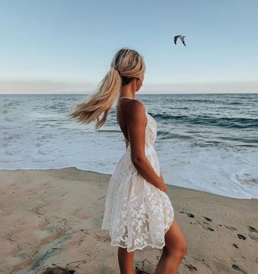 GR | Elegant cocktail dress for special occasions.